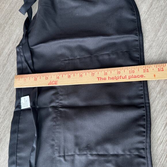 Red Bull Apron NEW Bartender BBQ 2 Pocket w/ Zipper Pocket Logo Embroidery - Picture 6 of 6